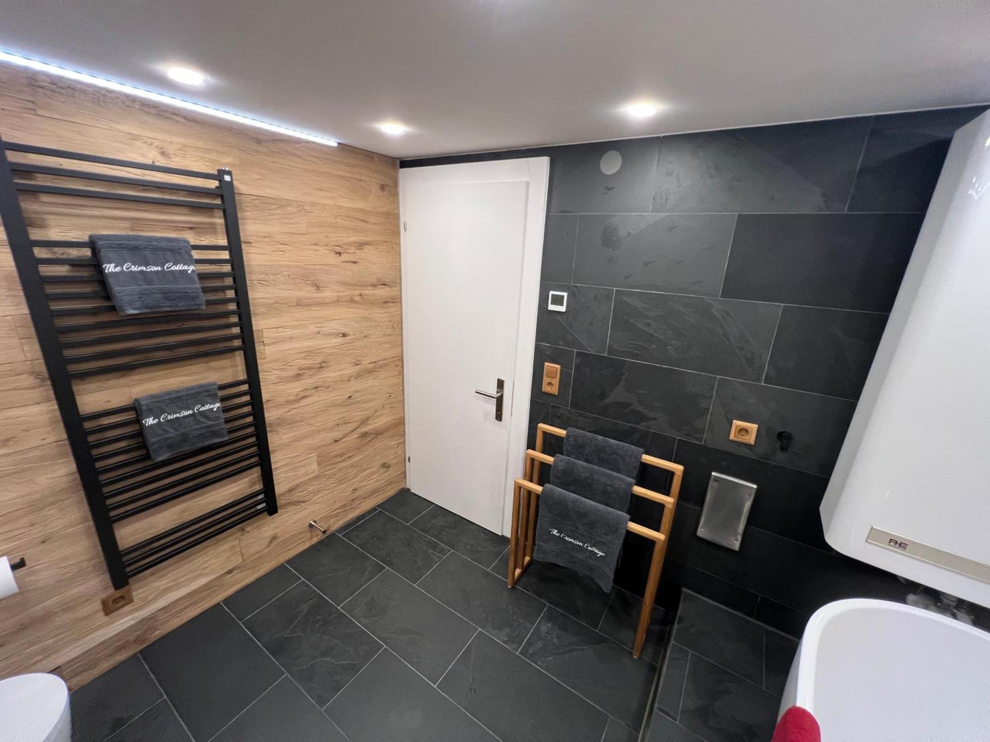 Crimson Cottage Apartments Dornbirn Exterior foto